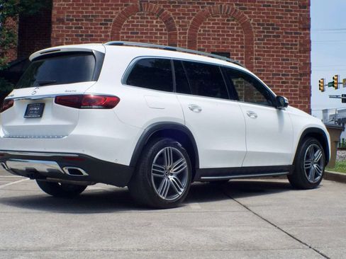 Used 2023 Mercedes-Benz GLS 450 4MATIC image 5