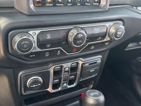 Used 2023 Jeep Wrangler Unlimited Sport w/ Sun And Sound Package AWD/4WD image 19