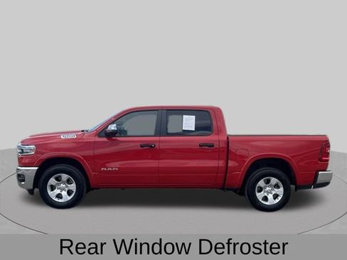 Used 2025 RAM 1500 Big Horn AWD/4WD image 3
