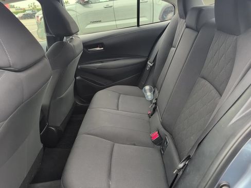 Used 2020 Toyota Corolla LE FWD image 3