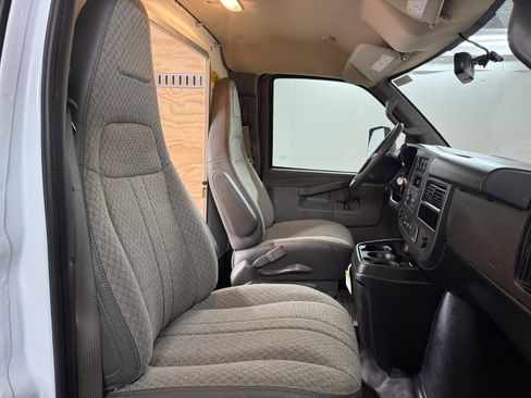 New 2024 GMC Savana 3500 w/ Power Convenience Package image 29