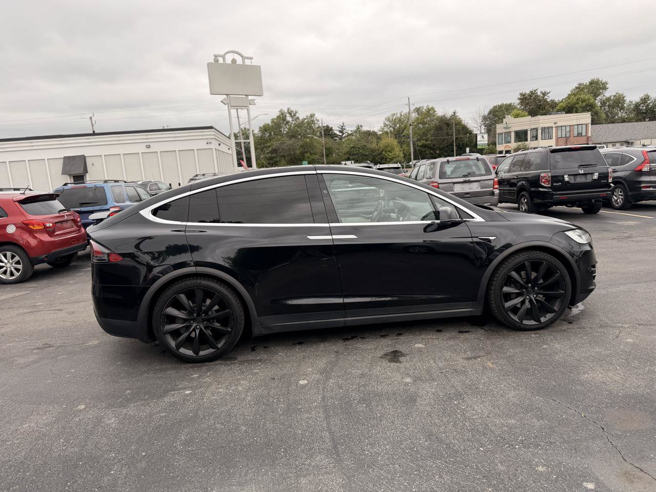 Used 2017 Tesla Model X 75D AWD/4WD image 8