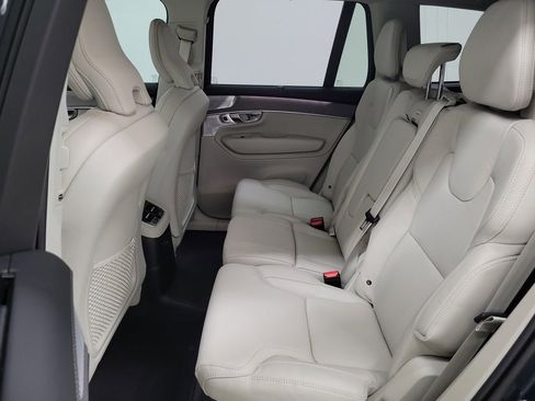 New 2026 Volvo XC90 T8 Ultra w/ Protection Package Premier AWD/4WD image 14