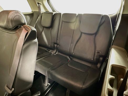 Used 2026 Kia Carnival FWD image 28