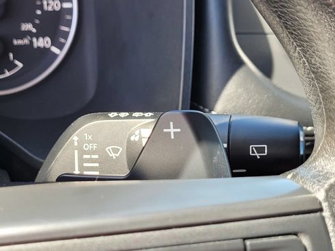 Used 2024 Nissan Rogue S AWD/4WD image 29
