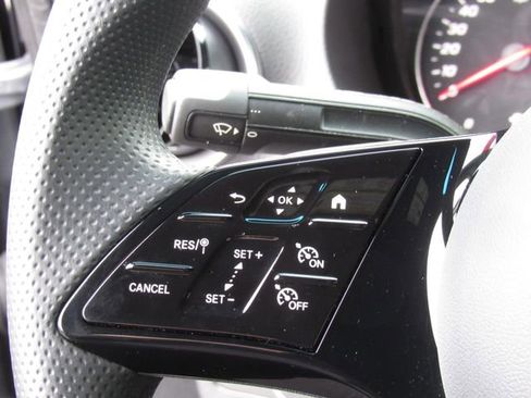 Used 2025 Mercedes-Benz Sprinter 2500 image 27