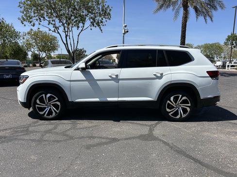 Used 2021 Volkswagen Atlas SEL Premium AWD/4WD image 2