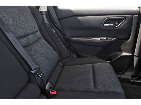 Used 2024 Nissan Rogue SV FWD image 15