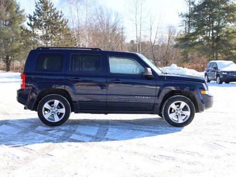 Used 2016 Jeep Patriot Latitude image 4