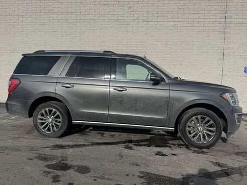 Used 2021 Ford Expedition Limited image 4