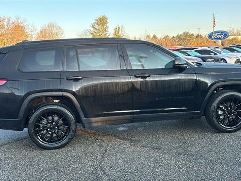 Used 2025 Jeep Grand Cherokee L Limited w/ Luxury Tech Group II image 29