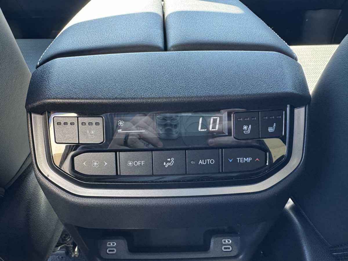 Used 2026 Lexus TX 350 AWD w/ Technology Package image 28