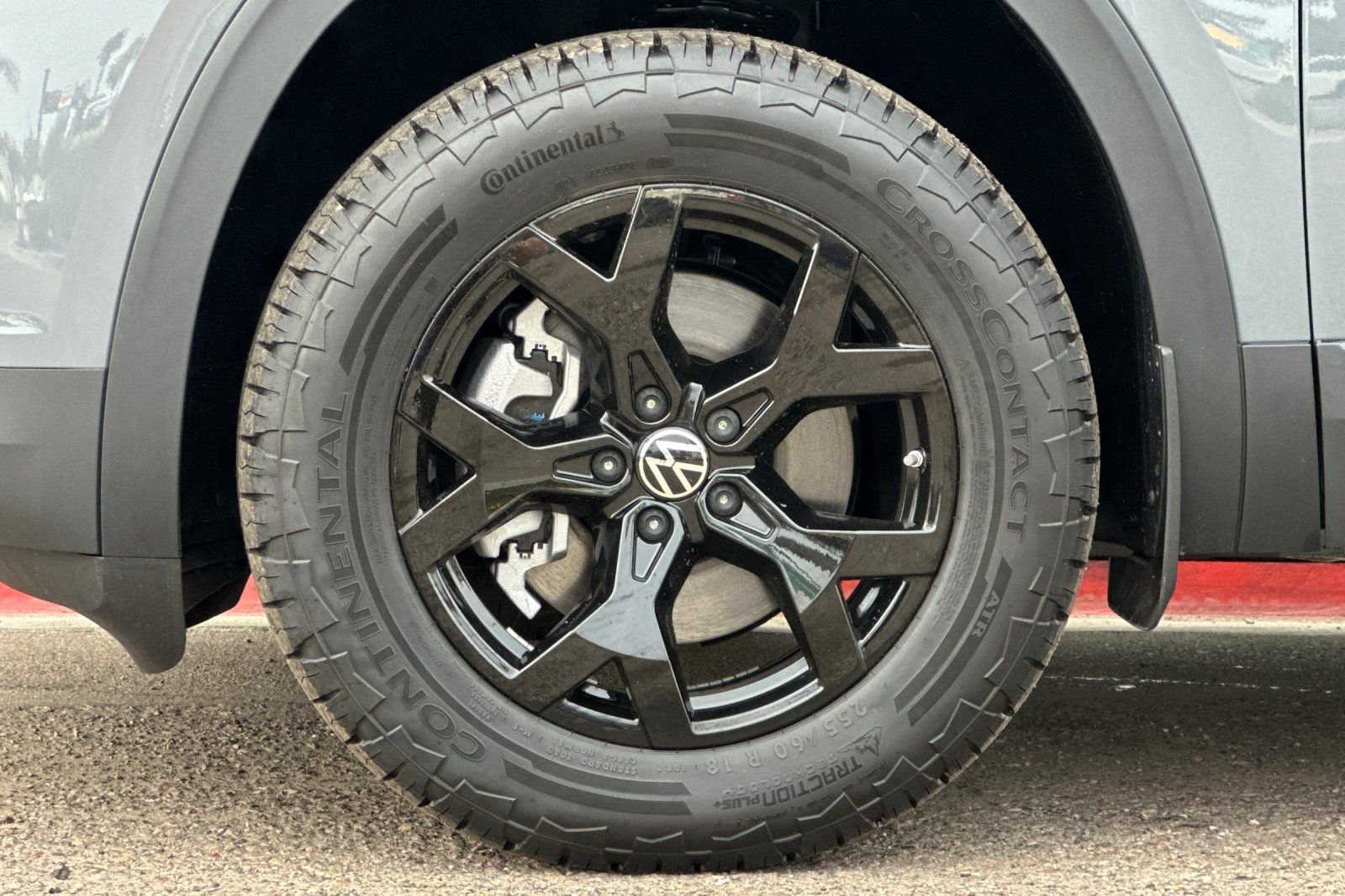 New 2025 Volkswagen Atlas Peak Edition SE AWD/4WD image 26