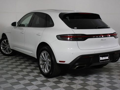 Certified 2026 Porsche Macan image 3
