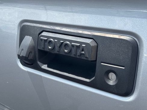 Used 2021 Toyota Tacoma SR5 w/ Technology Package AWD/4WD image 32