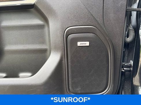 Used 2022 Chevrolet Silverado 1500 High Country w/ Technology Package AWD/4WD image 8
