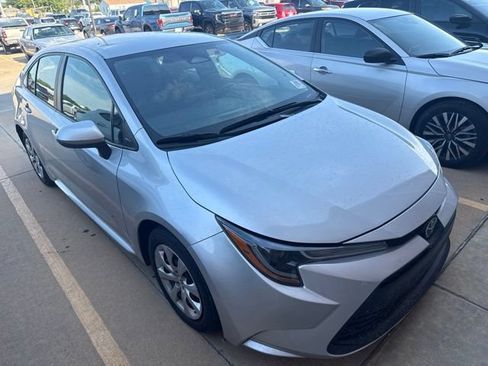 Used 2024 Toyota Corolla LE FWD image 3