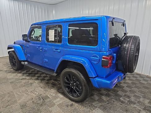 Used 2023 Jeep Wrangler Altitude image 9
