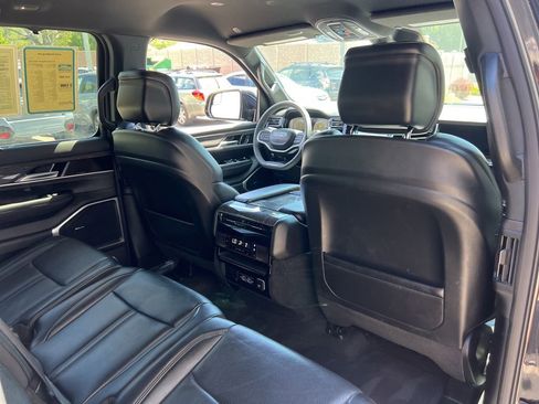 Used 2022 Jeep Wagoneer Series III w/ Convenience Group I AWD/4WD image 26
