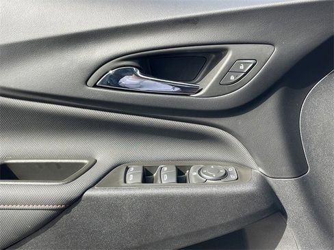 Used 2024 Chevrolet Equinox RS w/ RS Leather Package image 24