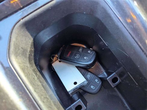 Used 2022 Jeep Compass Latitude w/ Convenience Group image 9