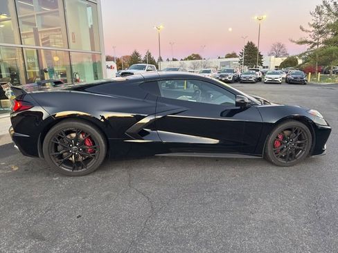 Used 2023 Chevrolet Corvette Stingray w/ Z51 Performance Package image 7