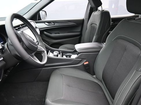 New 2026 Jeep Grand Cherokee L 4WD image 10