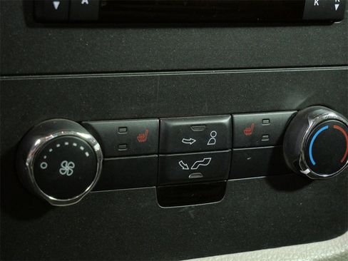 Used 2015 Lincoln Navigator 4WD image 17