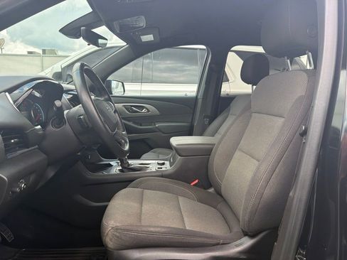 Used 2023 Chevrolet Traverse LT FWD image 11