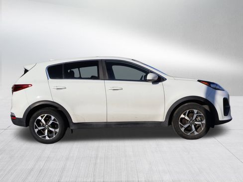 Used 2020 Kia Sportage LX image 8