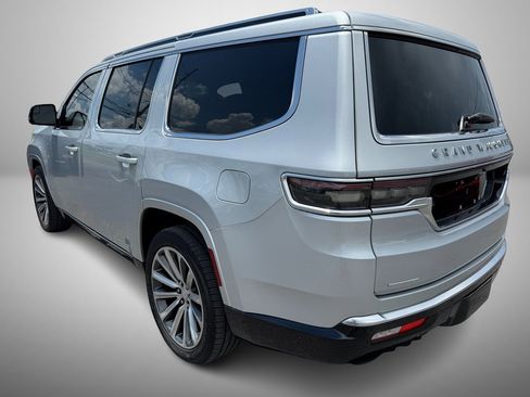 Used 2022 Jeep Grand Wagoneer Series II w/ Convenience Group III image 4