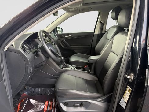 Used 2021 Volkswagen Tiguan SE w/ Panoramic Sunroof Package AWD/4WD image 12