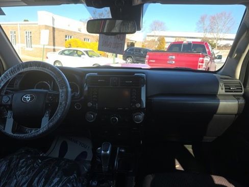 Used 2022 Toyota 4Runner TRD Off-Road image 6