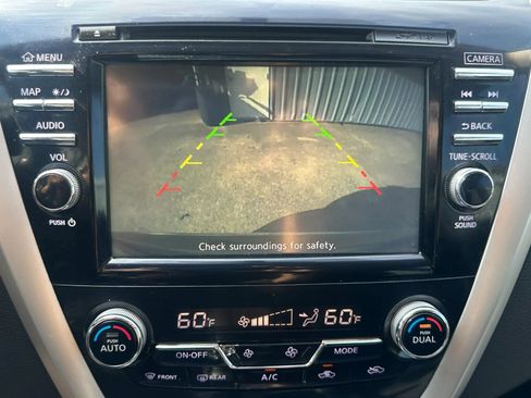 Used 2018 Nissan Murano SV FWD image 16
