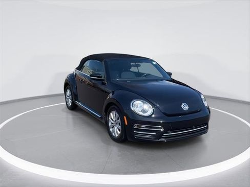 Used 2018 Volkswagen Beetle 2.0T S image 2
