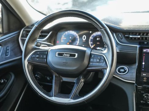 Used 2021 Jeep Grand Cherokee L Limited image 12