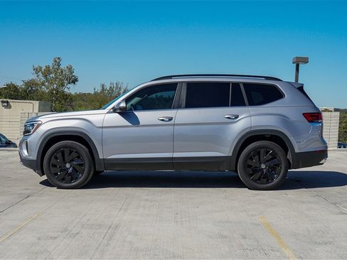 New 2024 Volkswagen Atlas SE image 5