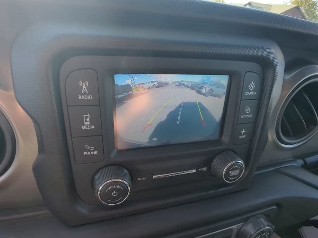 Used 2018 Jeep Wrangler Unlimited Sport S AWD/4WD image 18