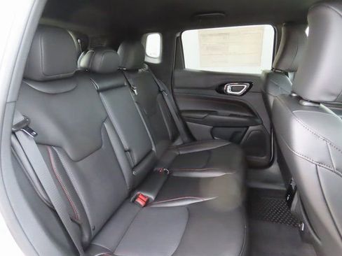 New 2026 Jeep Compass Trailhawk w/ Trailer Tow Group image 28