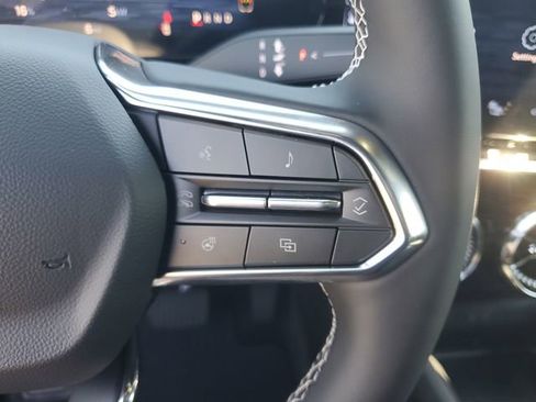 New 2025 Chevrolet Blazer EV LT image 25