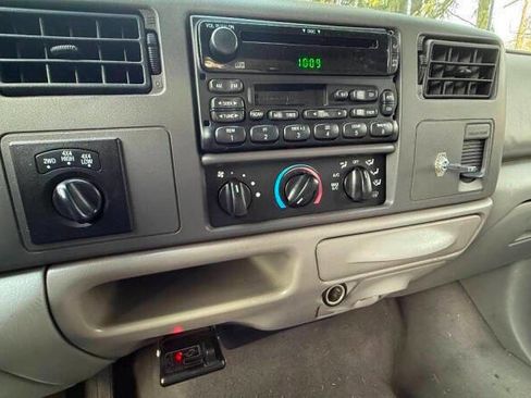 Used 2001 Ford F250 XLT AWD/4WD image 18