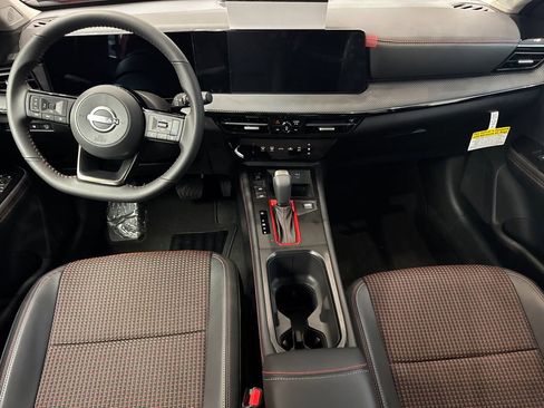 New 2026 Nissan Kicks SR w/ Illumination Package FWD image 12