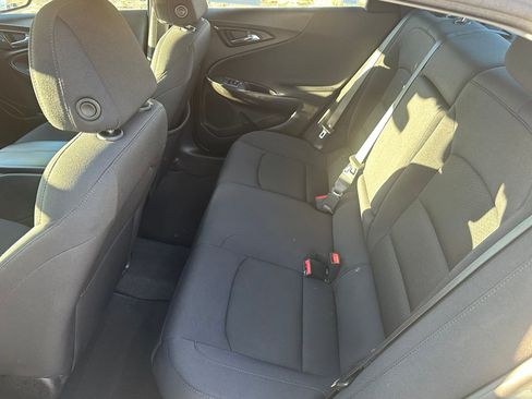 Used 2023 Chevrolet Malibu LT image 13