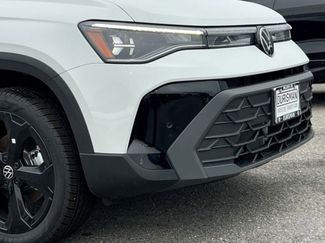 New 2025 Volkswagen Taos SE video 2