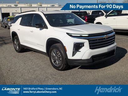 Used 2025 Chevrolet Traverse LT