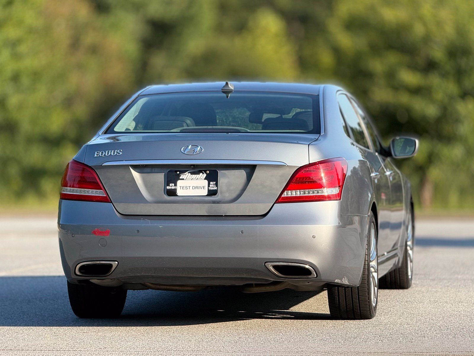 Used 2014 Hyundai Equus Signature RWD image 7