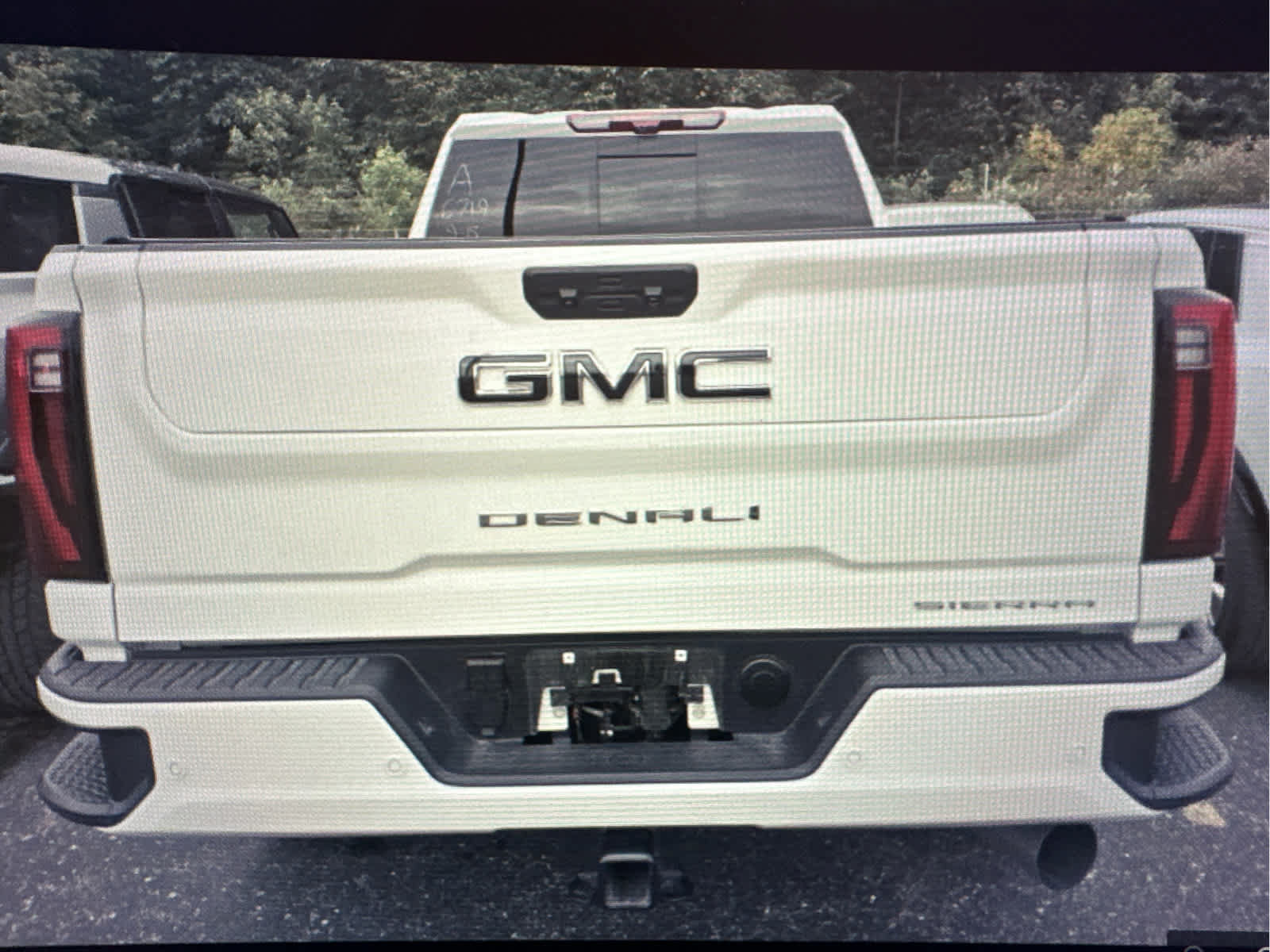 Used 2026 GMC Sierra 2500 Denali Ultimate AWD/4WD image 5