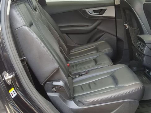 Used 2018 Audi Q7 3.0T Premium image 27