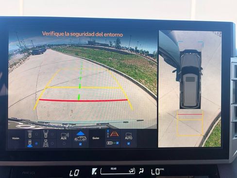 Used 2025 Toyota Sequoia Limited w/ Tow Technology Package AWD/4WD image 18