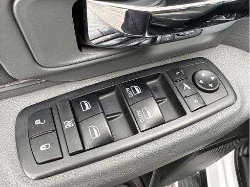 Used 2018 RAM 1500 Big Horn AWD/4WD image 11